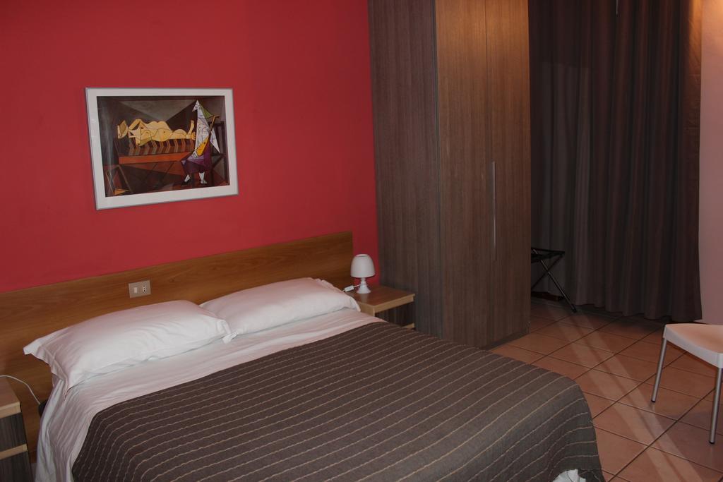 Hotel Pontenuovo Merone Eksteriør bilde