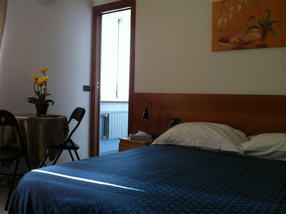 Hotel Pontenuovo Merone Eksteriør bilde