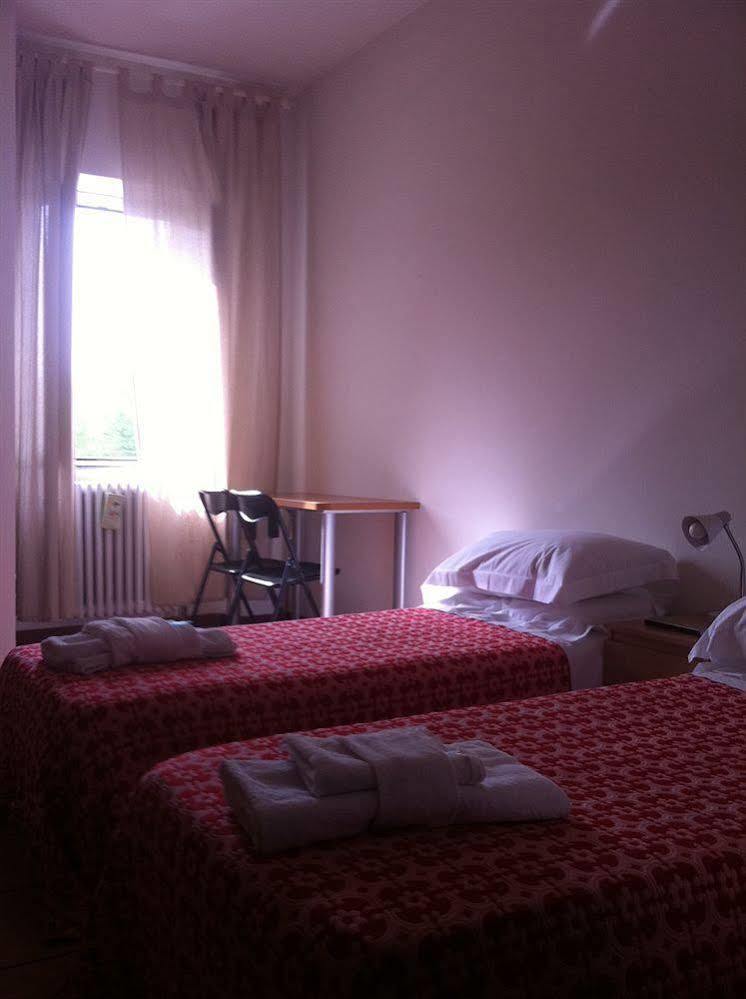 Hotel Pontenuovo Merone Eksteriør bilde